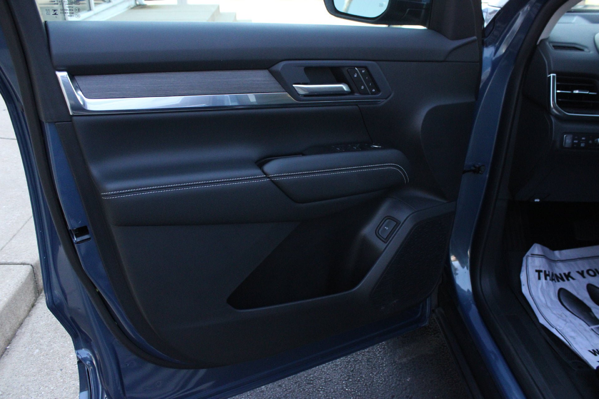 Used 2026 GMC Terrain Denali w/ LPO, Floor Liner Package AWD/4WD image 11