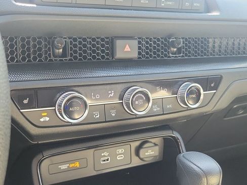 Used 2025 Honda CR-V EX image 29
