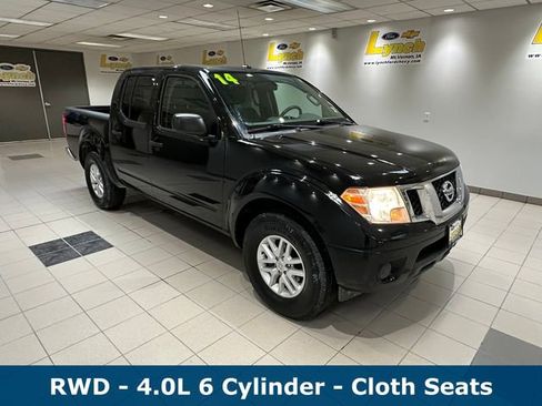 Used 2014 Nissan Frontier SV image 1