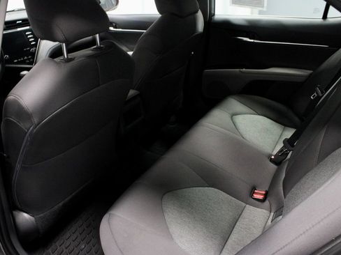 Used 2018 Toyota Camry LE w/ Audio Package FWD image 17