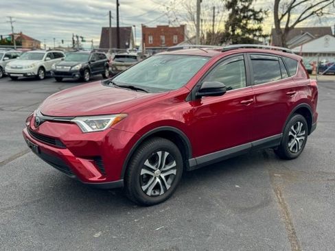 Used 2018 Toyota RAV4 LE w/ All Weather Liner Package image 3