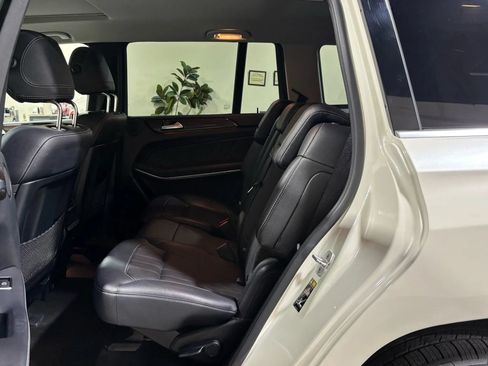 Used 2014 Mercedes-Benz GL 450 4MATIC image 15