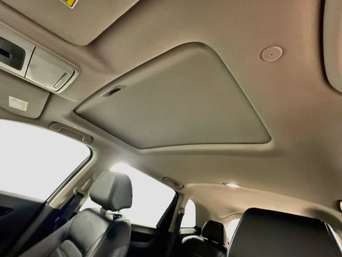 Used 2025 Honda CR-V EX-L image 26