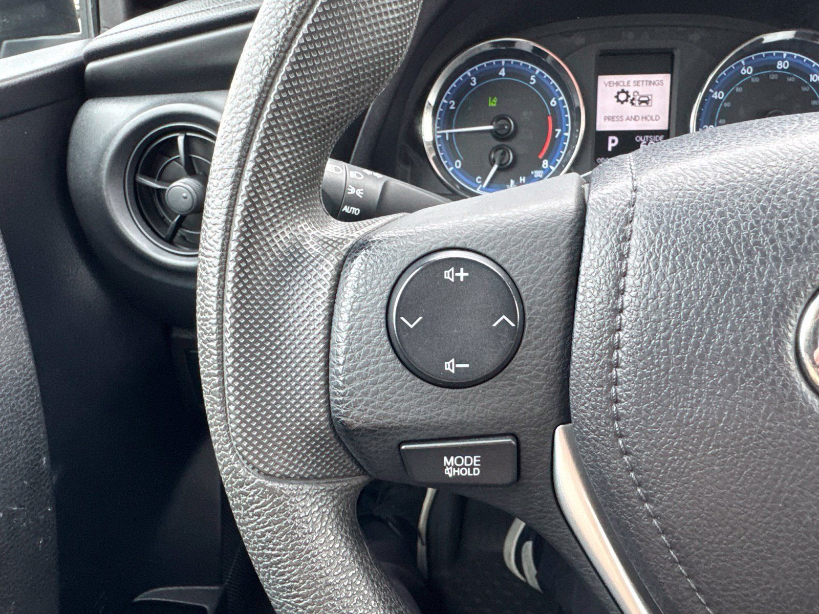 Used 2019 Toyota Corolla L w/ Body Protection Package FWD image 16