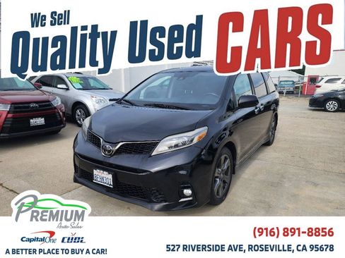 Used 2018 Toyota Sienna SE FWD image 1