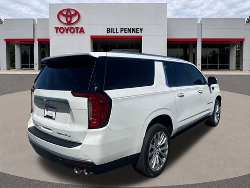 Used 2022 GMC Yukon XL Denali RWD image 5