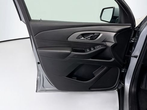 Used 2023 Chevrolet Traverse LT FWD image 22