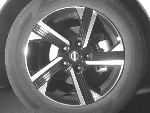 Used 2025 Nissan Sentra SV FWD image 13