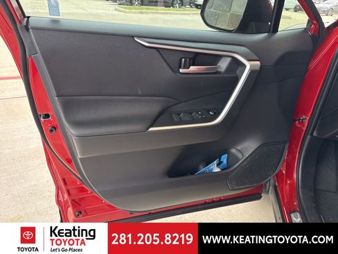 Used 2025 Toyota RAV4 SE w/ Weather & Moonroof Package image 12