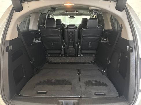 Used 2023 Honda Odyssey Elite image 7