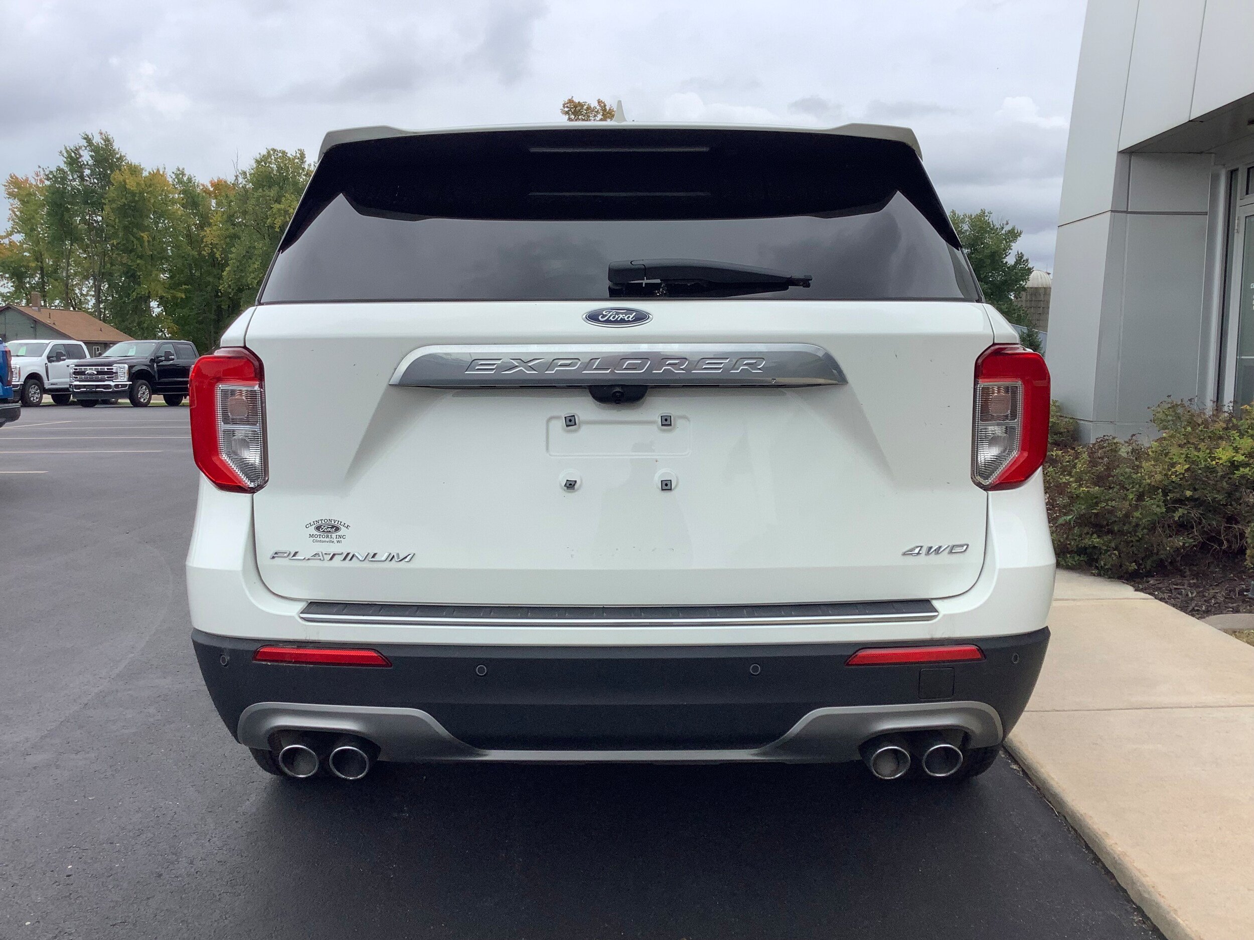 Used 2022 Ford Explorer Platinum w/ Equipment Group 601A AWD/4WD image 5