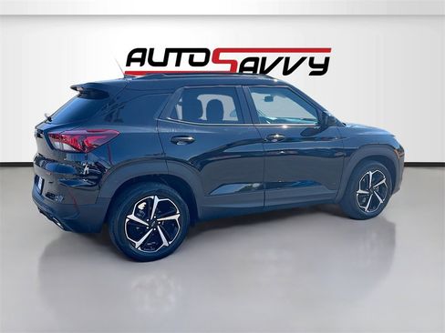 Used 2021 Chevrolet TrailBlazer RS w/ Sun and Liftgate Package image 7