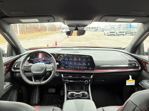 New 2026 Chevrolet Traverse RS image 19