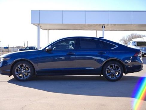 Used 2023 Honda Accord EX image 7