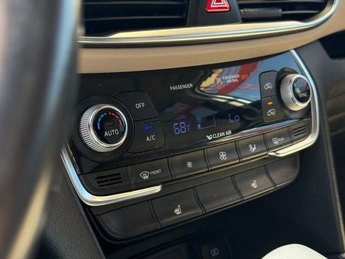 Used 2019 Hyundai Santa Fe Limited AWD/4WD image 15