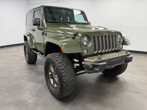 Used 2016 Jeep Wrangler Sahara AWD/4WD image 11