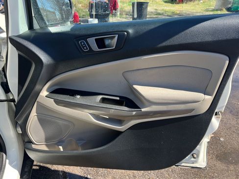Used 2020 Ford EcoSport SE image 17