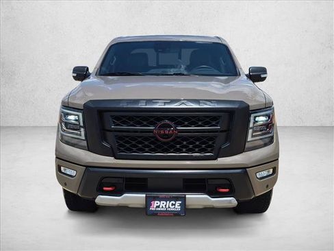 Used 2023 Nissan Titan PRO-4X w/ Pro-4x Convenience Package AWD/4WD image 2