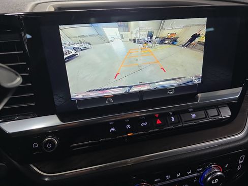 Used 2024 GMC Sierra 1500 SLT AWD/4WD image 23