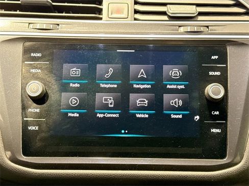 Used 2023 Volkswagen Tiguan SE R-Line image 10