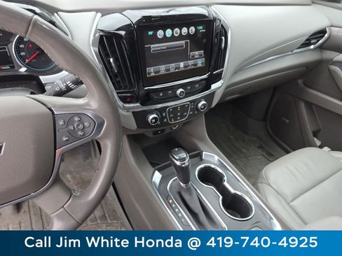 Used 2018 Chevrolet Traverse LT image 31