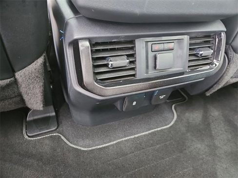 Used 2023 Ford F150 Lightning Platinum image 22