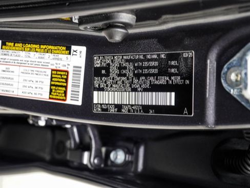 Used 2025 Toyota Highlander XSE AWD/4WD image 44