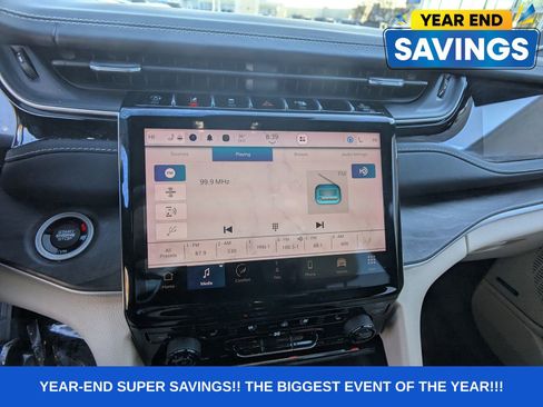 Used 2023 Jeep Grand Cherokee L Limited w/ Luxury Tech Group II image 23