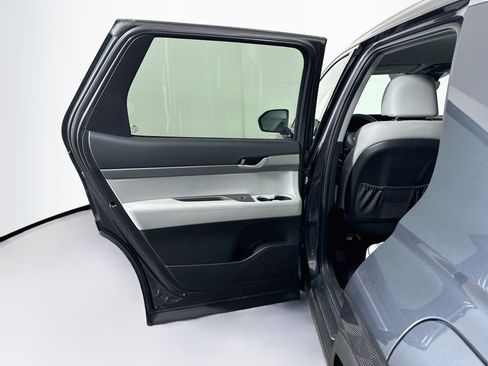 Used 2025 Hyundai Palisade SEL FWD image 26