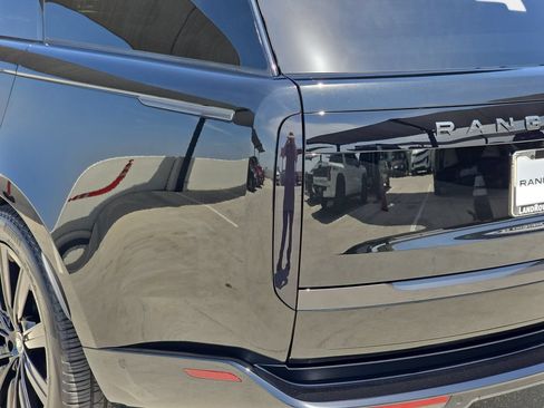 Certified 2024 Land Rover Range Rover Long Wheelbase Autobiography AWD/4WD image 40