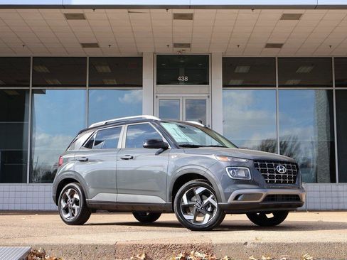 New 2026 Hyundai Venue SEL image 1