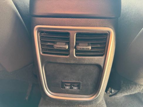 Used 2021 Dodge Charger SXT RWD image 15