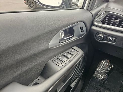 New 2026 Chrysler Pacifica Limited w/ S Appearance Package image 34