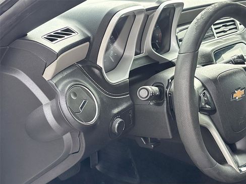 Used 2015 Chevrolet Camaro LS RWD image 10