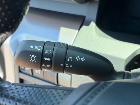 Used 2025 Toyota Tacoma SR5 AWD/4WD image 13