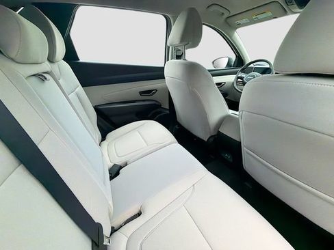 Certified 2025 Hyundai Tucson SE FWD image 25