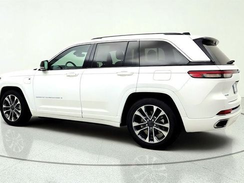 Used 2023 Jeep Grand Cherokee Overland AWD/4WD image 7