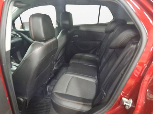 Used 2019 Chevrolet Trax LT w/ LT Convenience Package AWD/4WD image 13