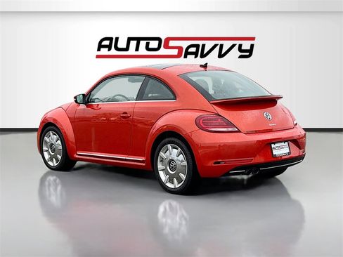 Used 2019 Volkswagen Beetle 2.0T SE image 5
