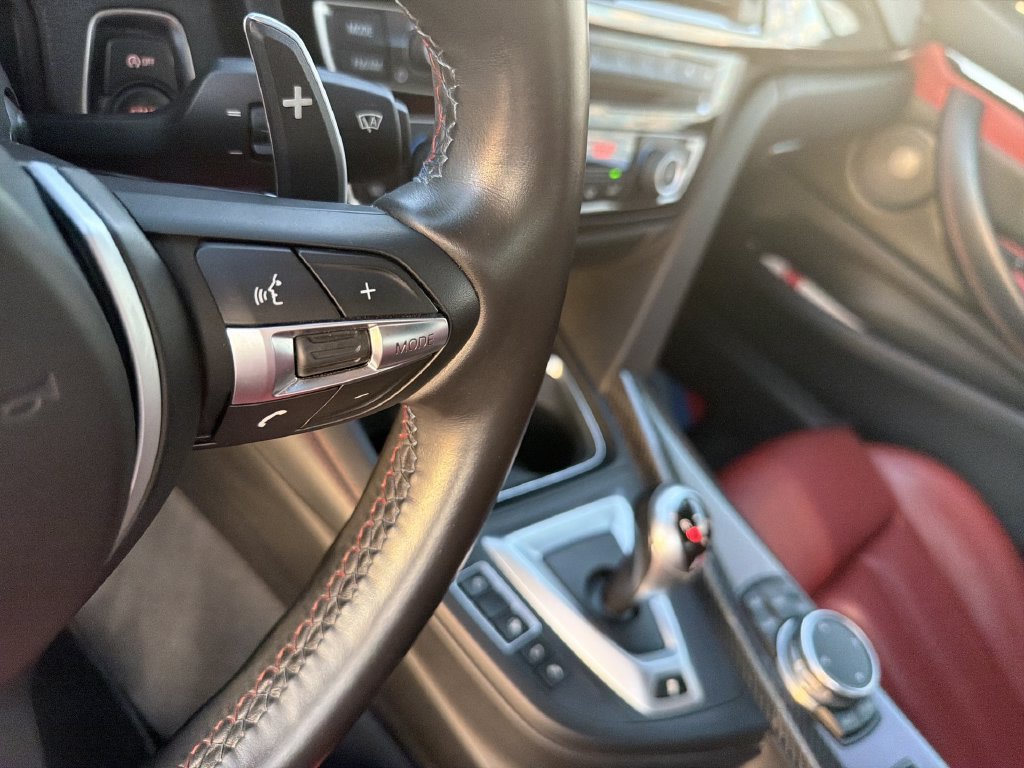 Used 2015 BMW M4 Convertible RWD image 17