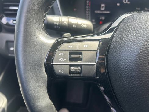 Certified 2025 Honda Pilot Elite image 18