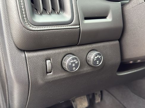 Used 2019 GMC Canyon Denali image 13