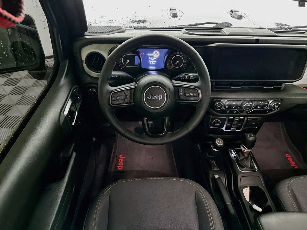 Used 2025 Jeep Wrangler Unlimited Sport AWD/4WD image 28