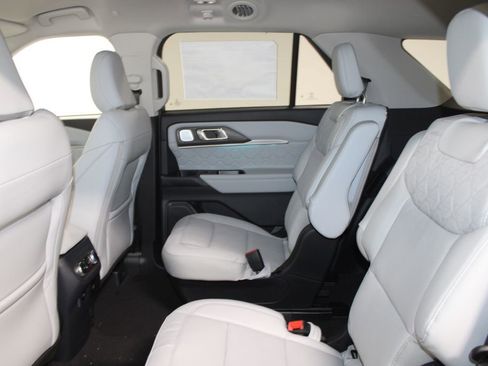 New 2026 Ford Explorer Platinum w/ LUX Leather Package AWD/4WD image 25