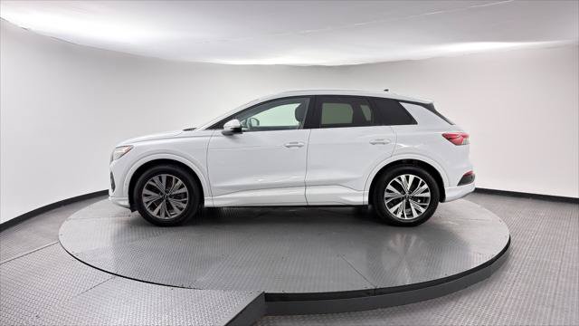 Used 2023 Audi Q4 e-tron Premium Plus w/ Premium Plus RWD image 3
