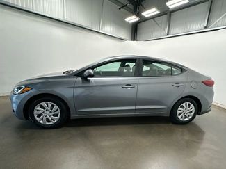 Used 2017 Hyundai Elantra SE FWD video 2