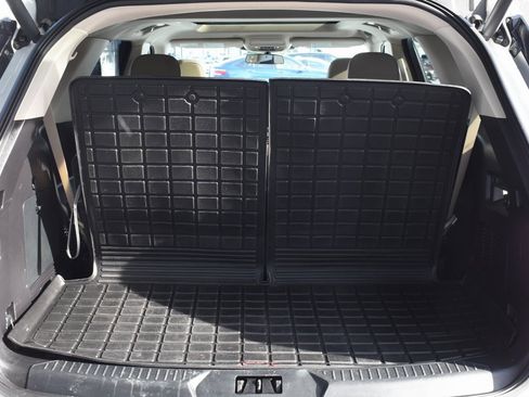 Used 2021 Ford Explorer XLT w/ Equipment Group 202A image 12