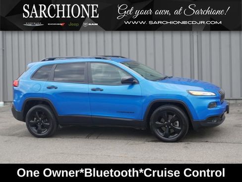 Used 2017 Jeep Cherokee Sport FWD image 1