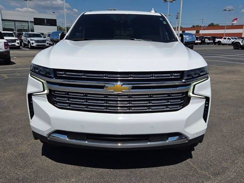 Used 2024 Chevrolet Tahoe Premier RWD image 2