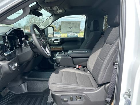New 2026 GMC Sierra 3500 SLE w/ SLE Convenience Package image 12